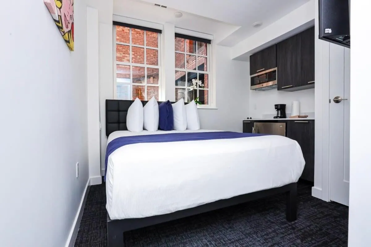 Image 1 of Modern Studio in Historic Boston – Garden Unit #4