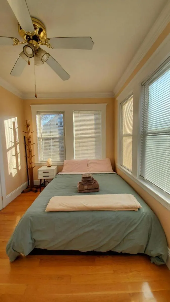 Image 6 of Near Train Station Gorgeous 3-Bedroom Apartment with Patios