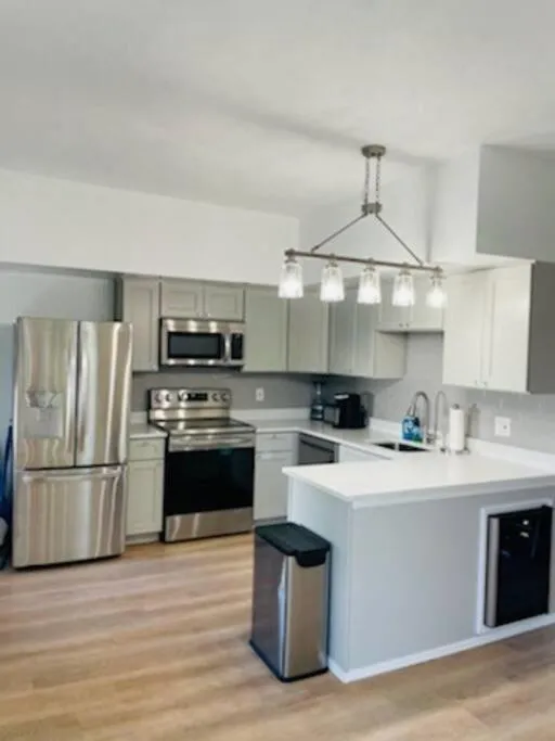 Image 3 of Newly renovated -2 Bedroom Condo