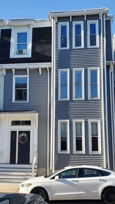 Image 6 of Newly renovated -2 Bedroom Condo
