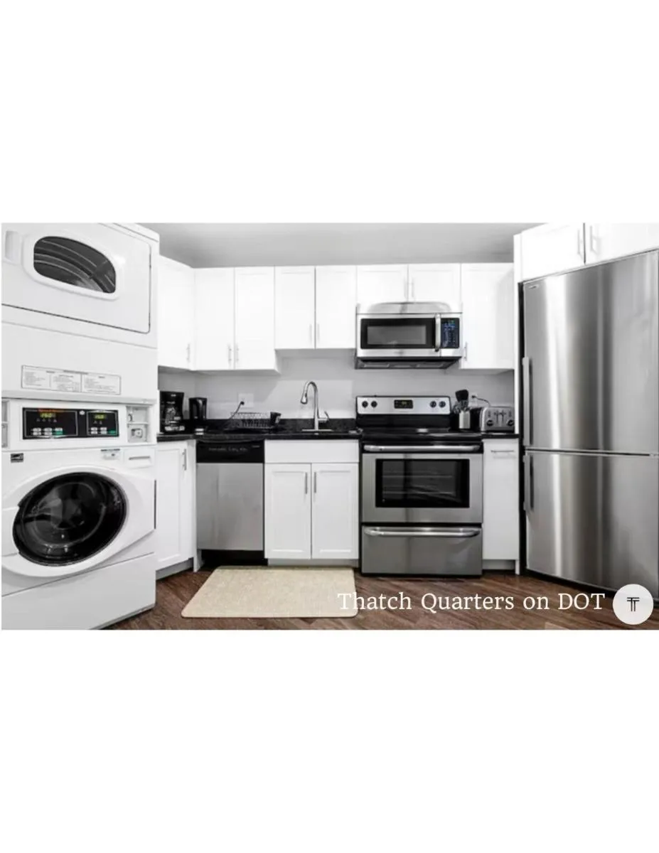 Image 3 of Quarters on DOT by Thatch