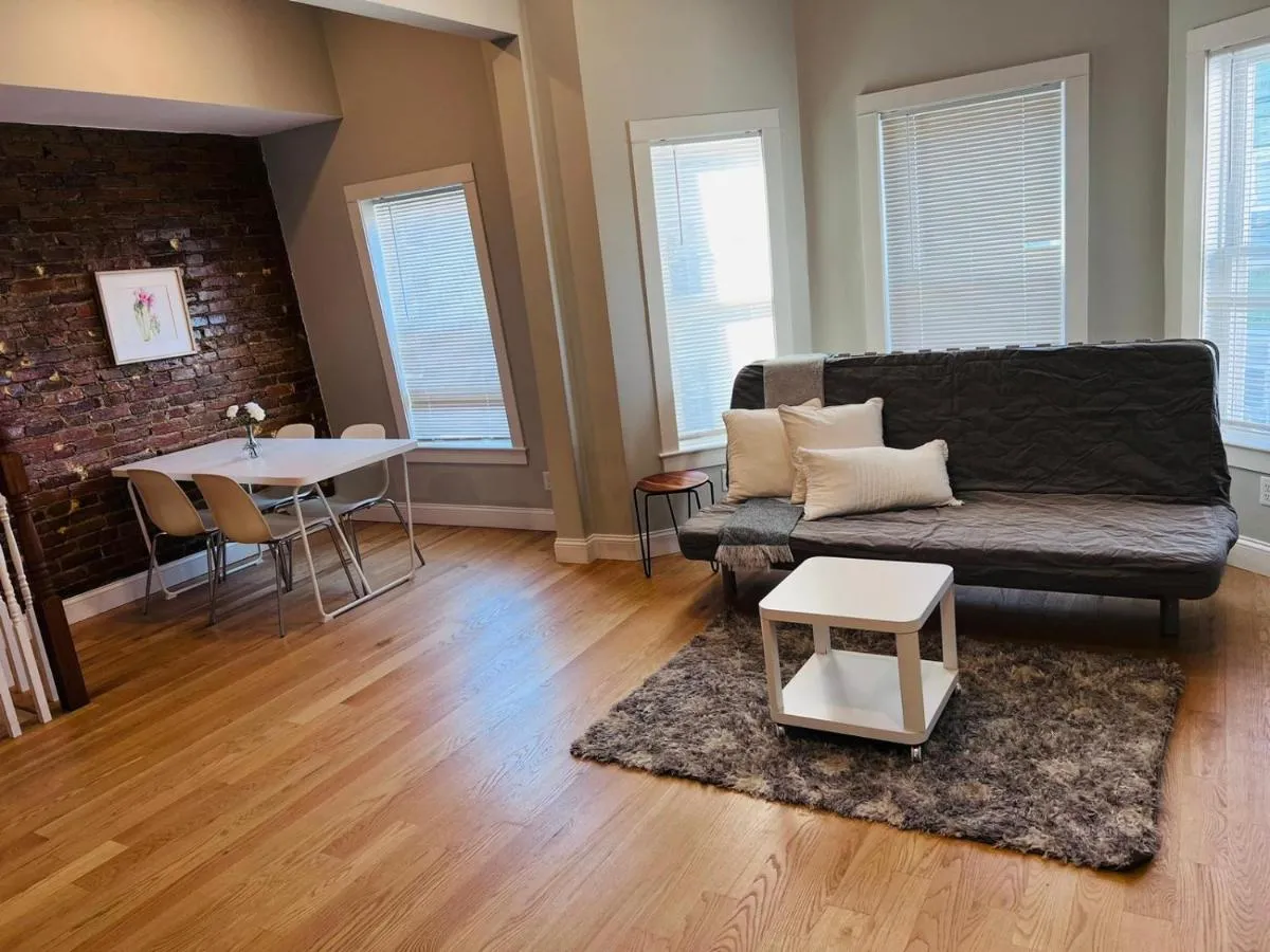 Image 1 of Renovated, 10 Min from the city