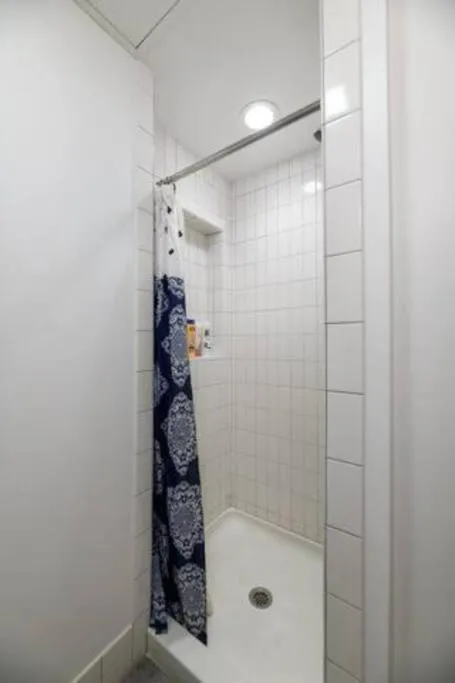 Image 4 of Small Fully Equipped Contemporary Studio Near MGH