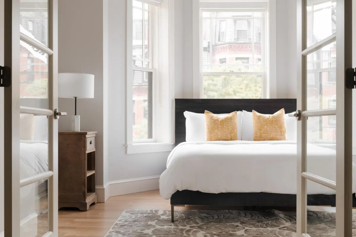 Image 1 of Sonder The Magnolia