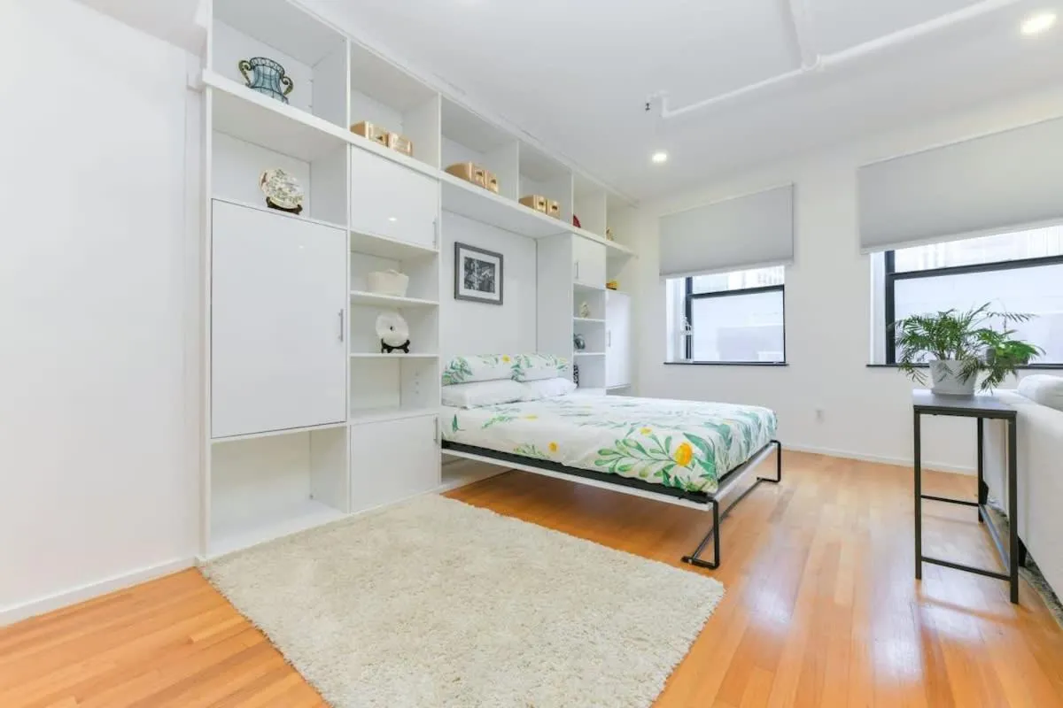 Image 3 of South End Hospitality: Downtown Crossing Large Lofted Condo Location