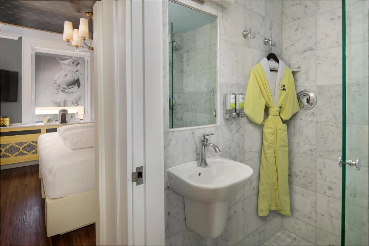 Image 2 of Staypineapple, A Delightful Hotel, South End