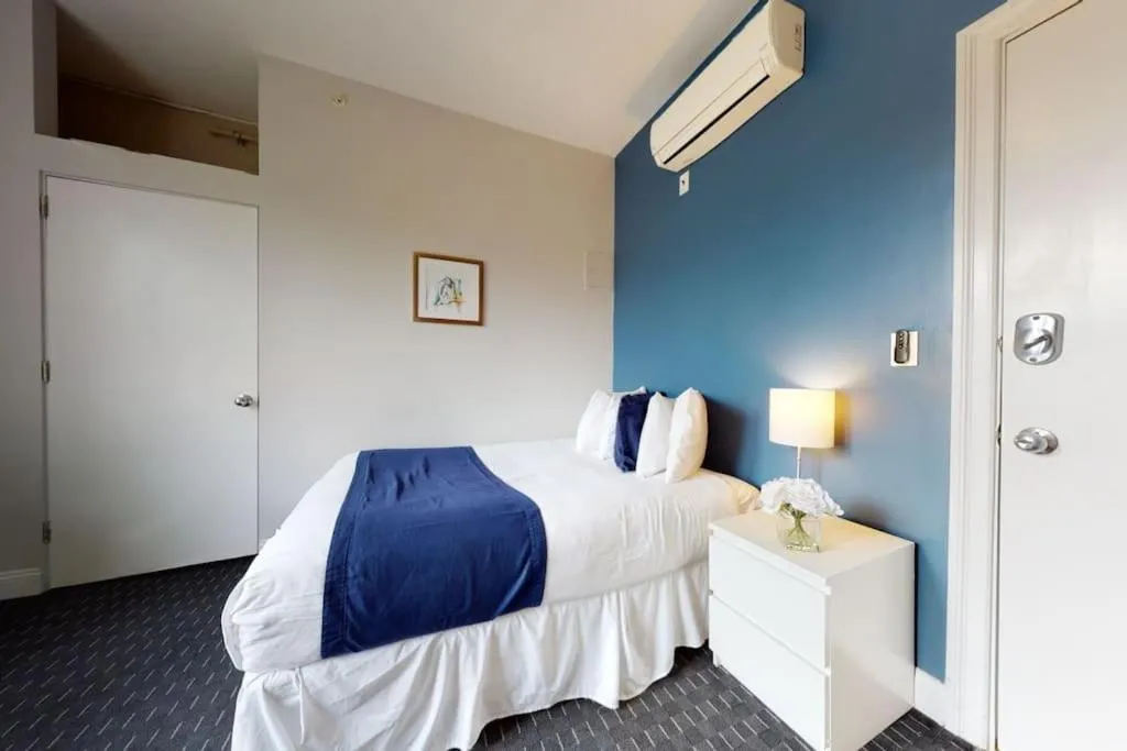 Image of Stylish Downtown Studio in the Boston, C.Ave #34
