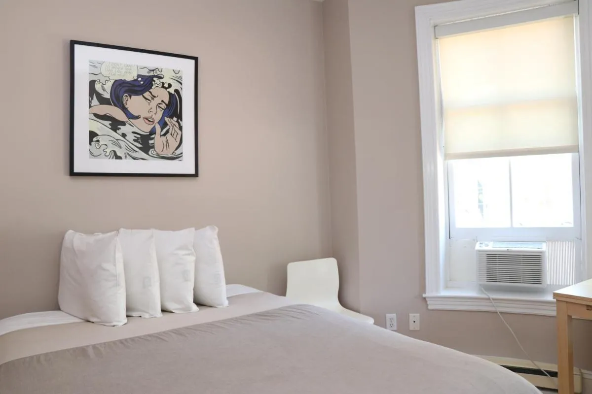 Image 1 of Stylish Downtown Studio in the South End, C. Ave #1
