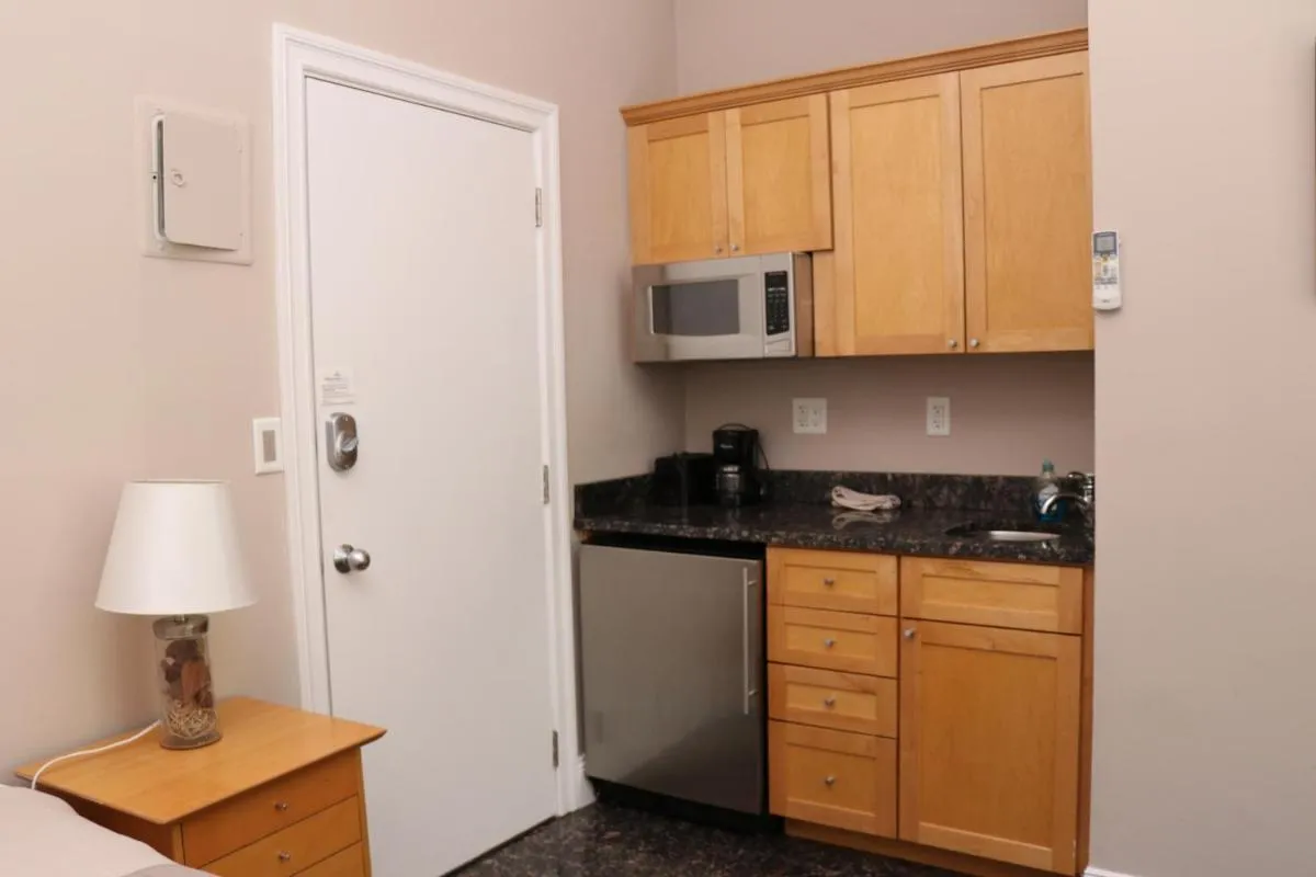 Image 3 of Stylish Downtown Studio in the SouthEnd, C.Ave #24