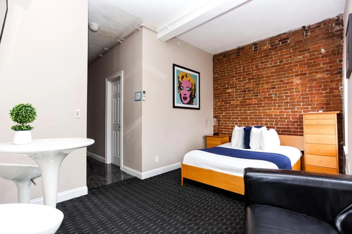 Image 4 of Stylish Downtown Studio in the SouthEnd, C.Ave #31