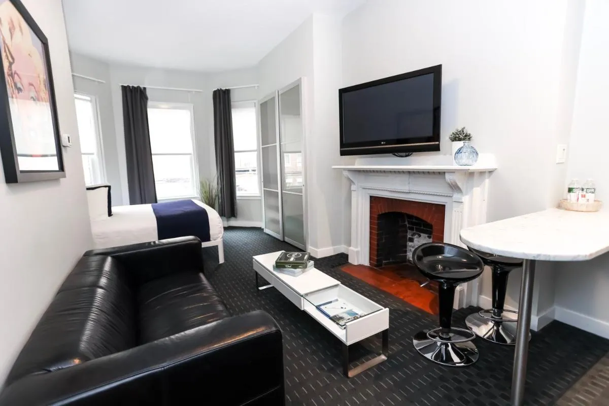 Image 1 of Stylish Newbury Street Studio, #2