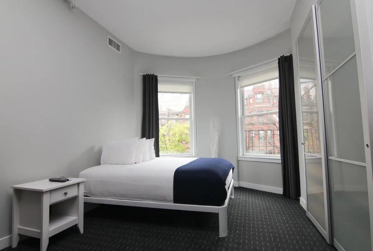 Image 1 of Stylish Newbury Street Studio, #4