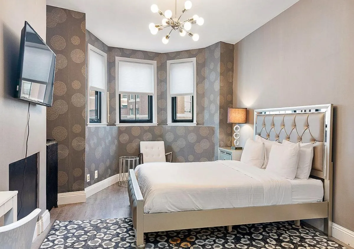 Image 1 of Suites At 143 Arlington Street