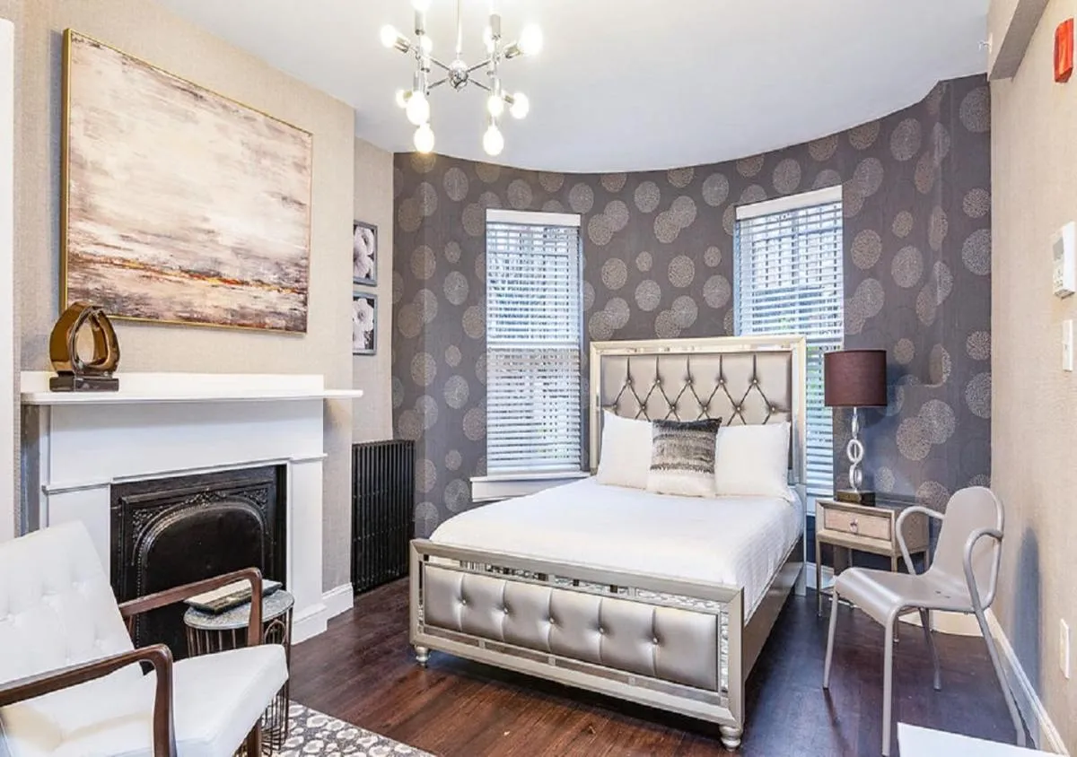 Image 5 of Suites At 143 Arlington Street