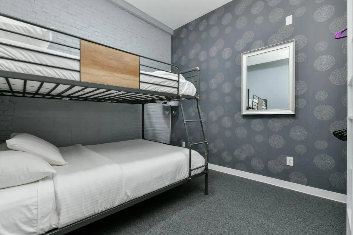 Image 5 of Temple Place Suites