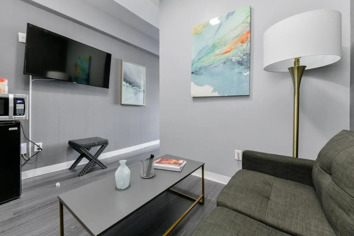 Image 2 of Temple Place Suites