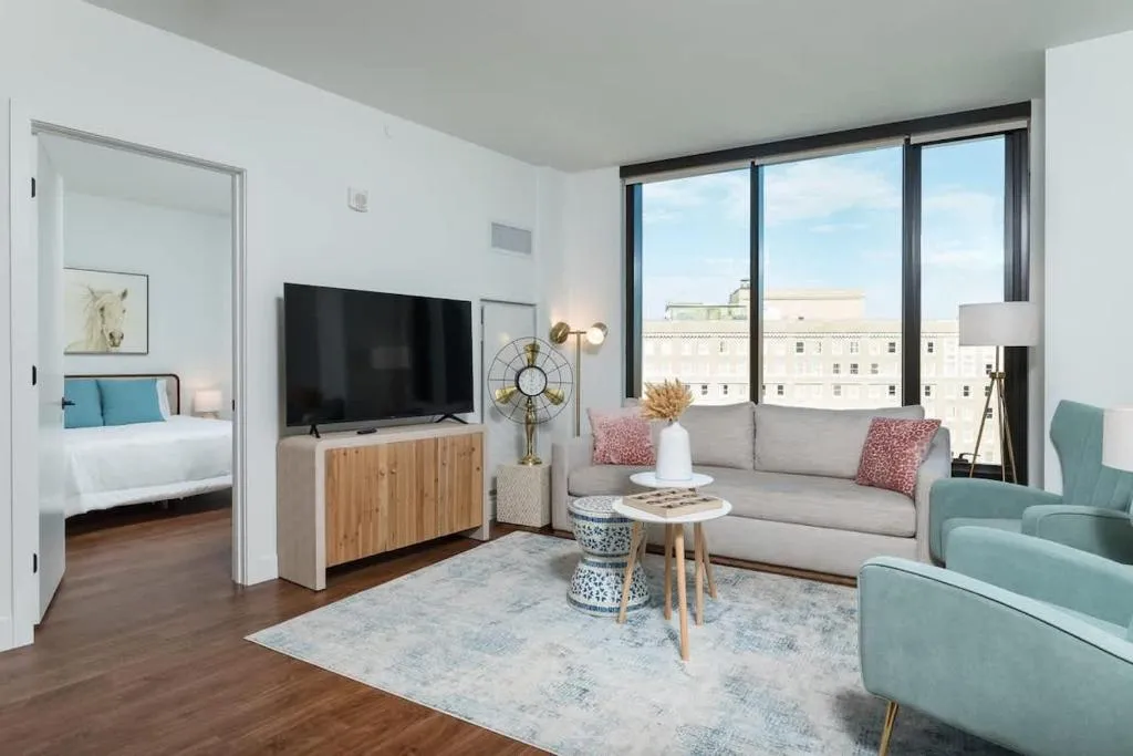 Image of Back-Bay Penthouse Downtown & Parking & GYM