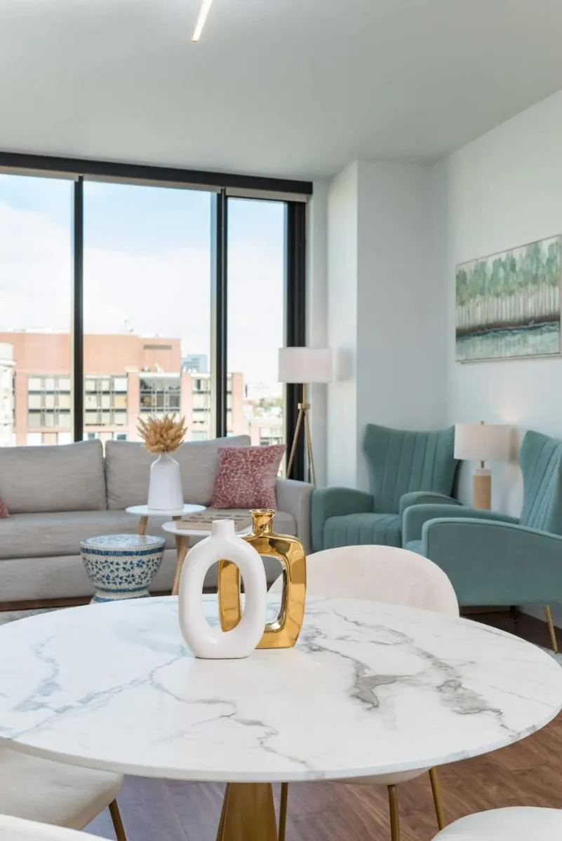 Image 5 of Back-Bay Penthouse Downtown & Parking & GYM