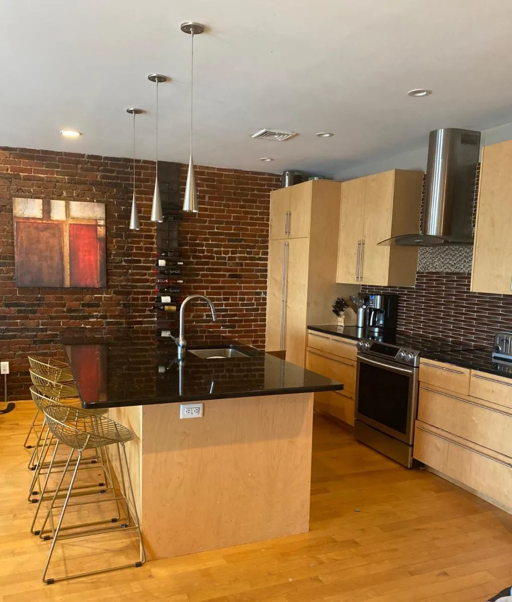 Image 3 of Boston North end Harbor View condo. FREE PARKING