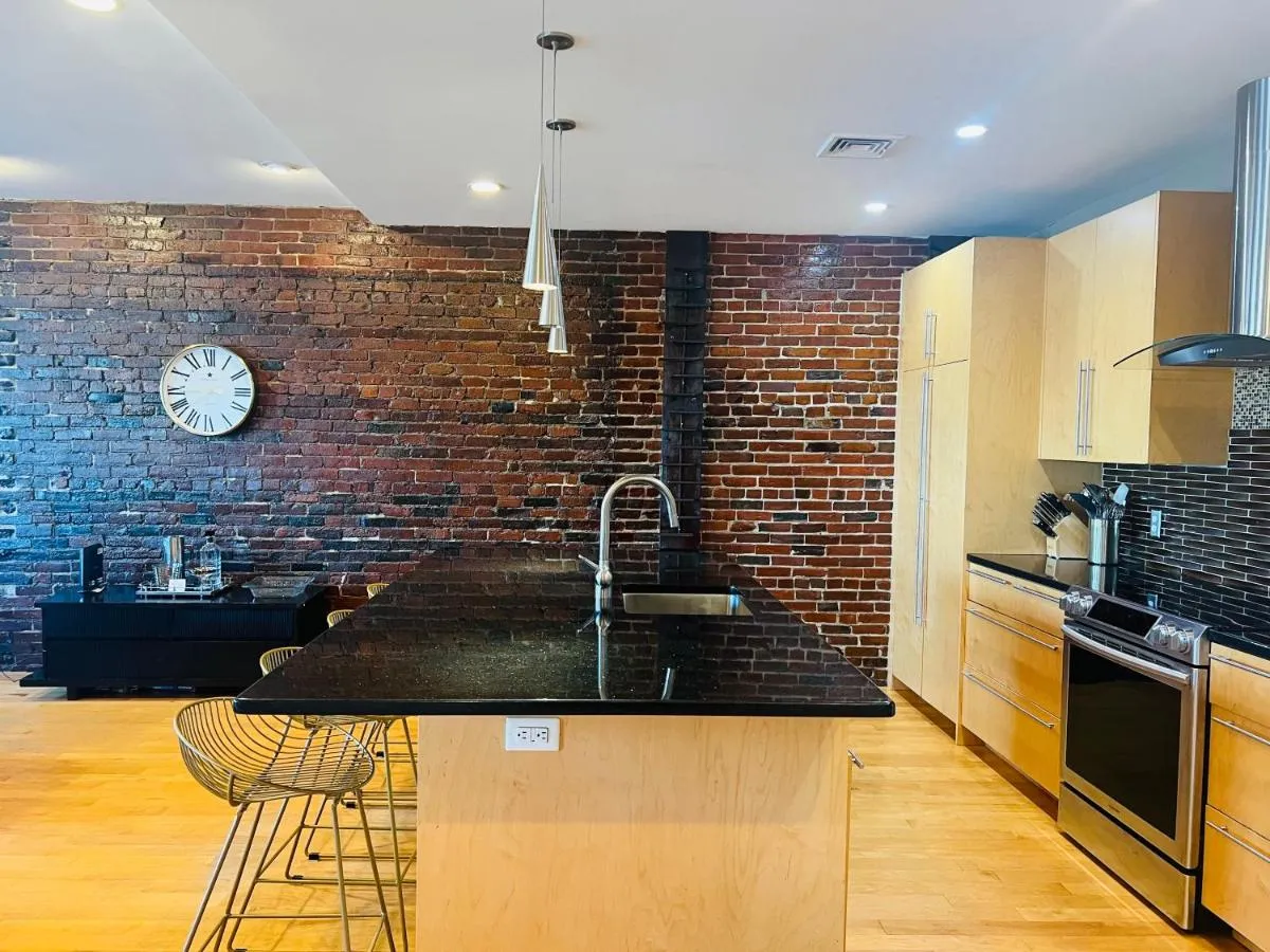 Image 1 of Boston North end Harbor View condo. FREE PARKING