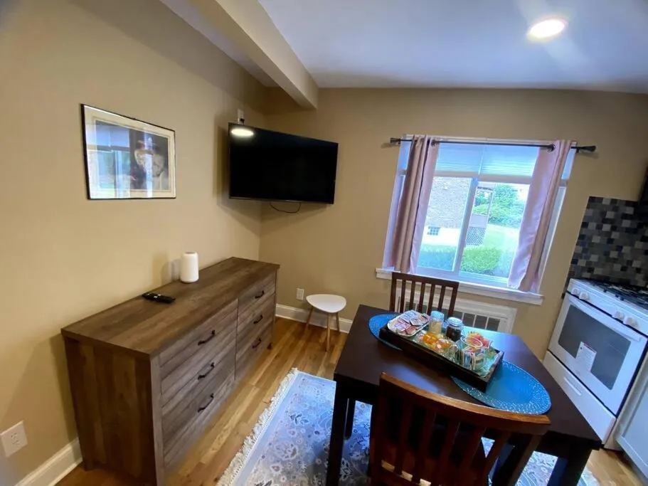 Image 6 of Cozy Boston Getaway Apartment! Free Parking