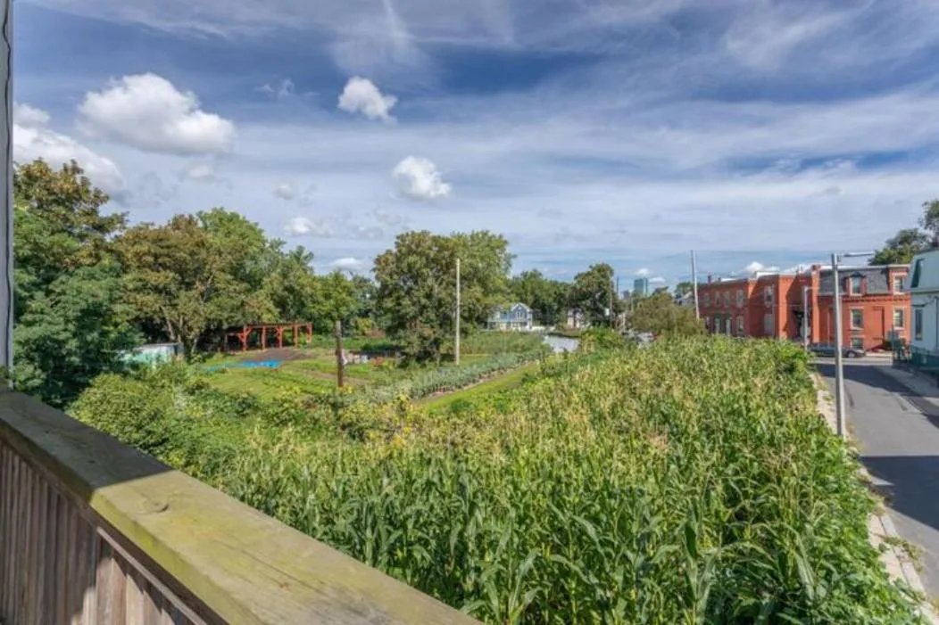 Image 2 of NEW! Boston Entire House Near MBTA, 3 Mi to Fenway!