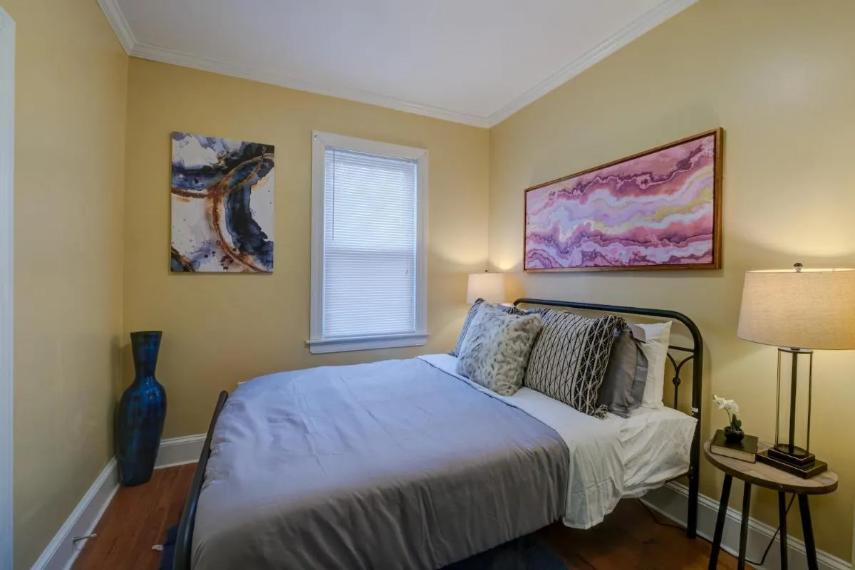 Image 5 of Spacious apartments near Ashmont – Evonify Stays