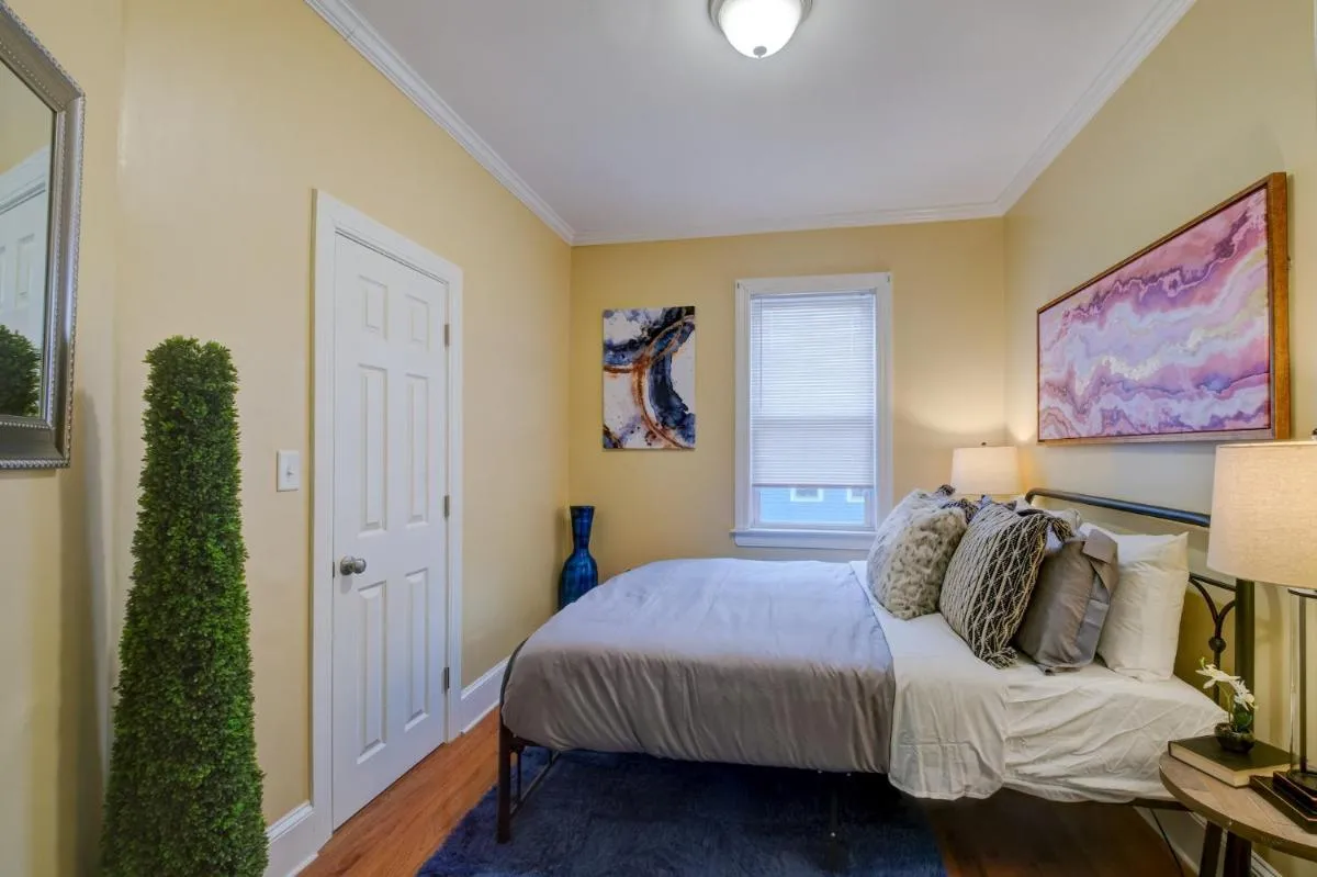 Image 4 of Spacious apartments near Ashmont – Evonify Stays