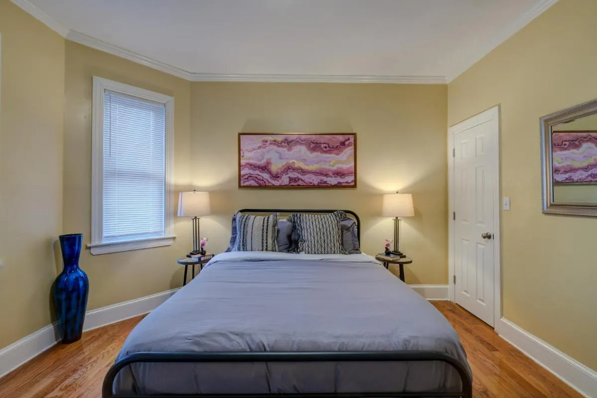 Image 6 of Spacious apartments near Ashmont – Evonify Stays