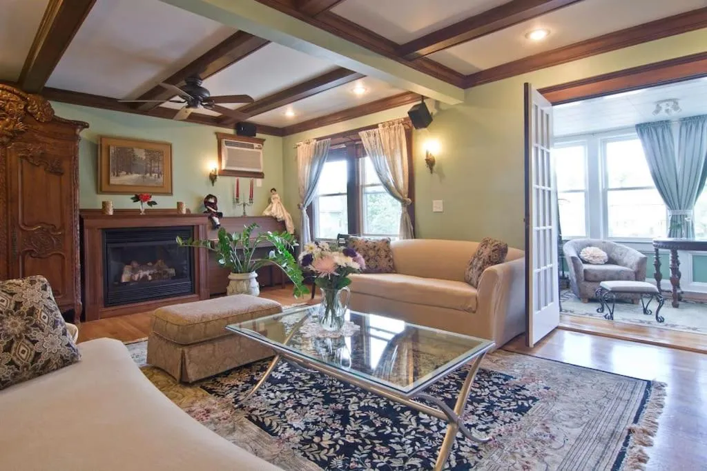 Image 5 of Victorian Condo