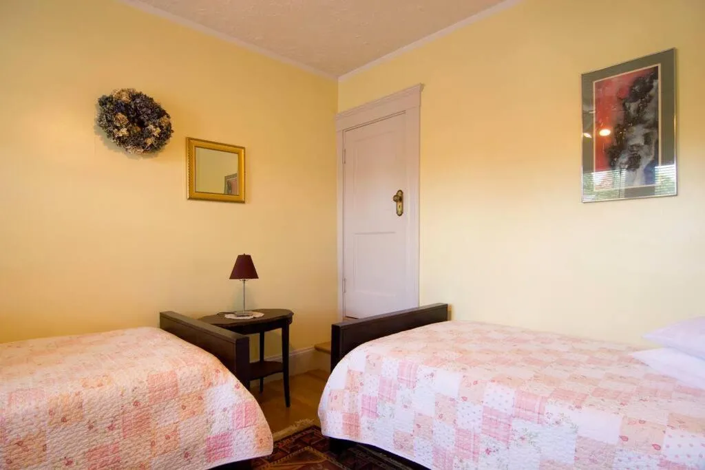 Image 1 of Victorian Condo